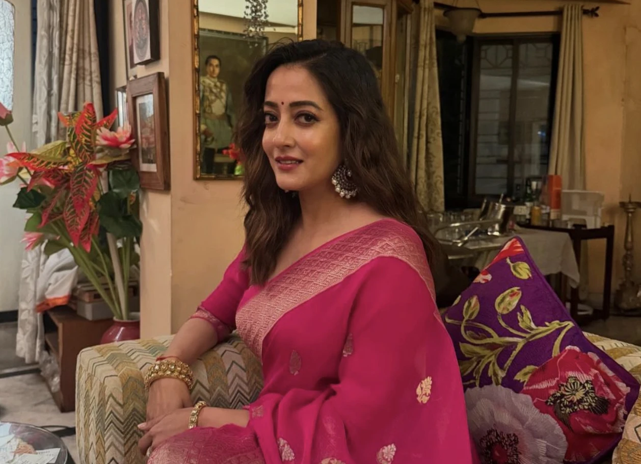 Raima Sen Radiates Elegance in Pink Banarasi Sari During Durga Puja Celebrations