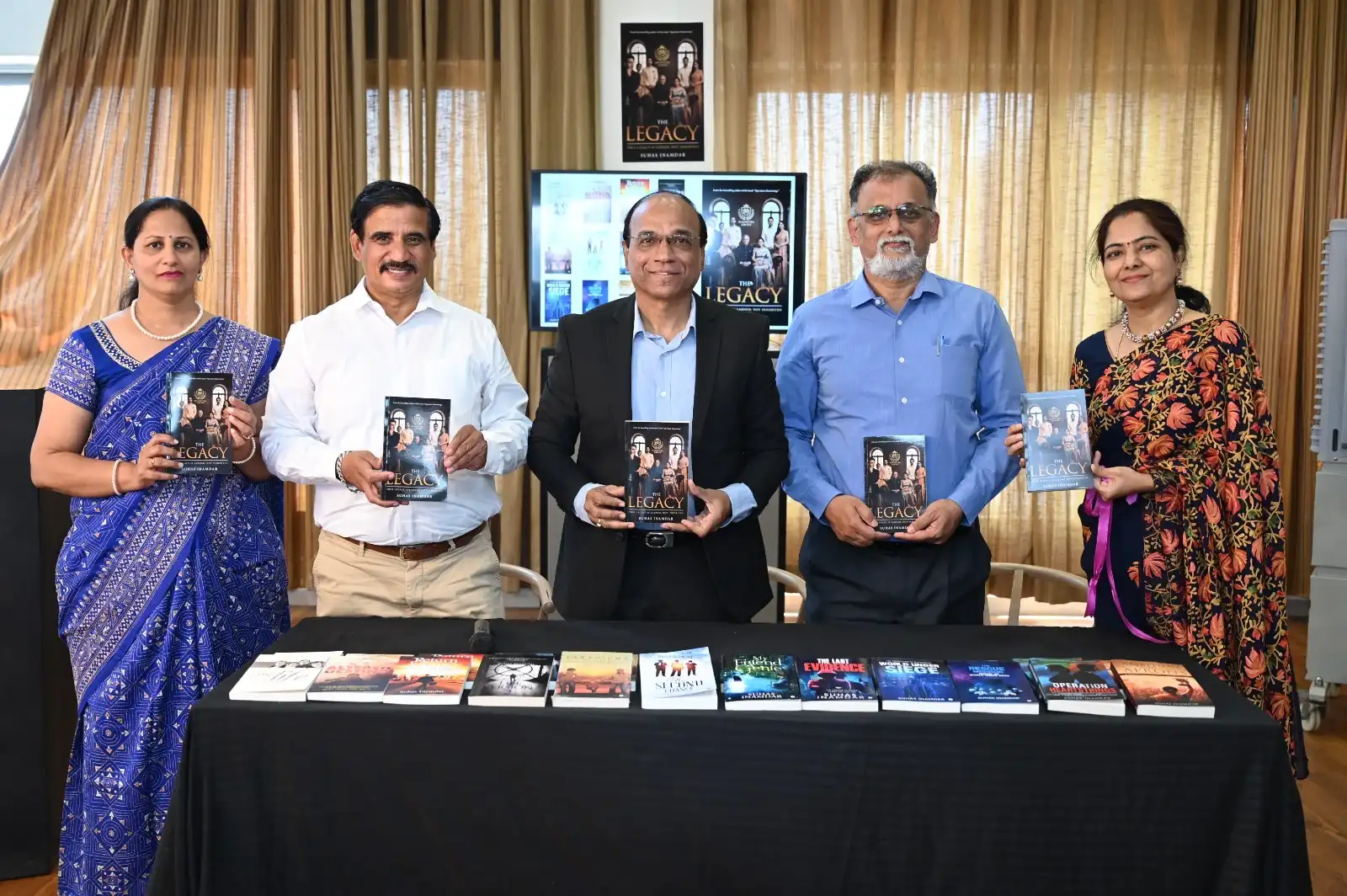 Shilpa Buche, Mahesh Sonavane, Suhas Inamdar, Shailendra Marathe, Sanjana Inamdar