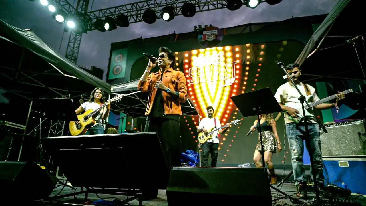 Singer Abhijeet Sawant’s Marathi melody cast a spell on the audience at the Bollywood Music Project!