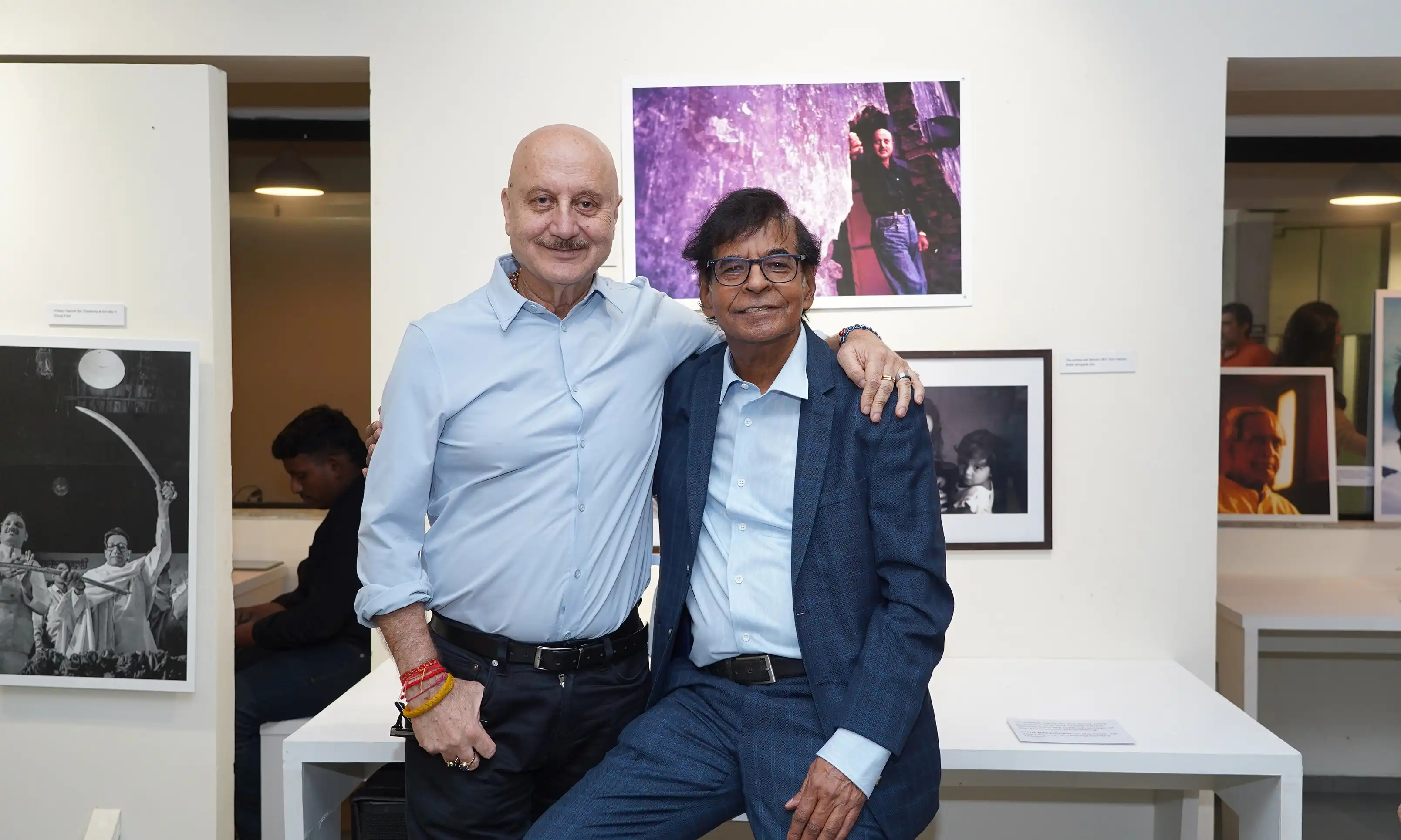Javed Akhtar & Anupam Kher Unveil Veteran Photojournalist Pradeep Chandra’s Exhibition