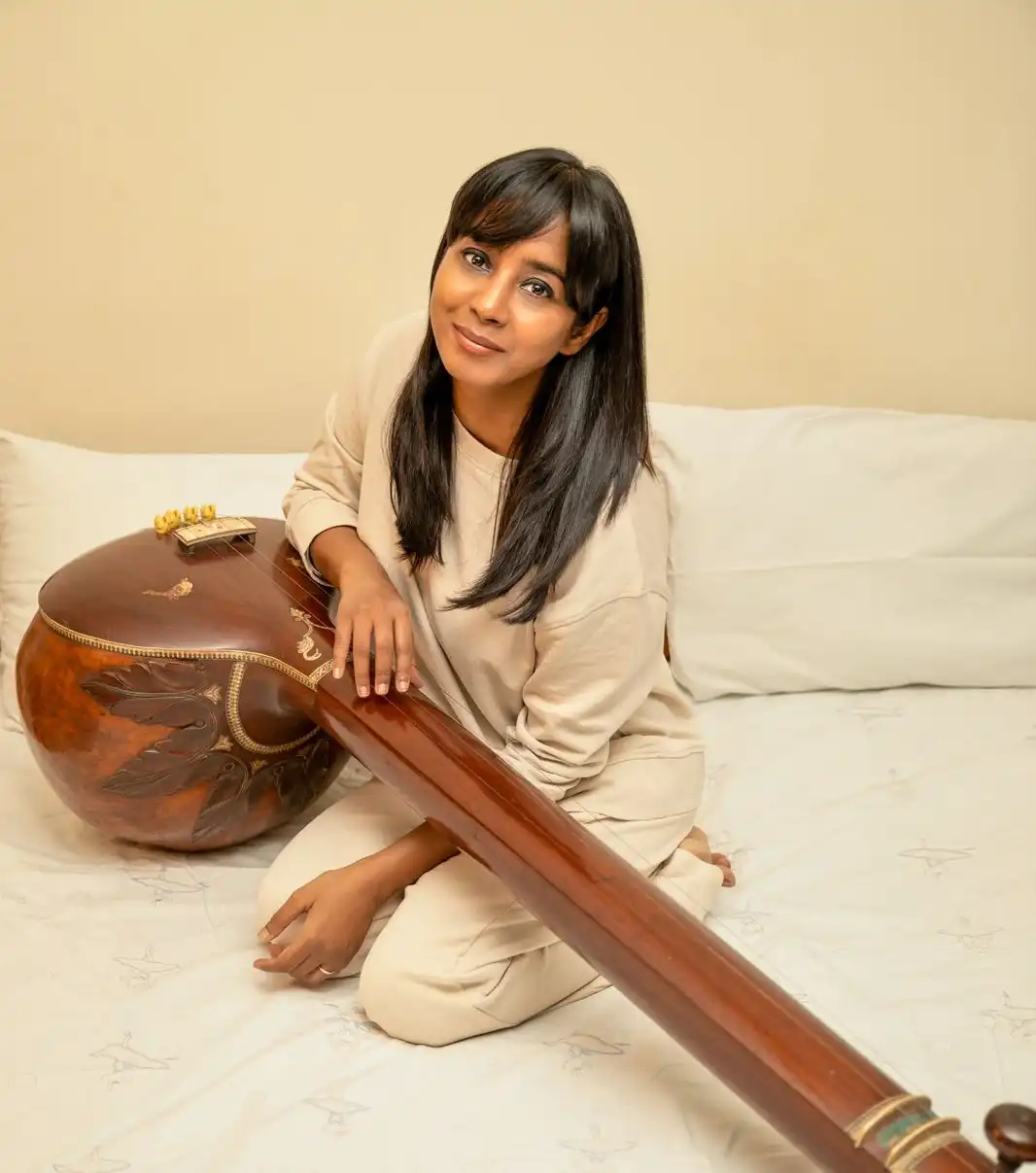 Shilpa Rao Brings Bengali Magic With Mayar Khelare