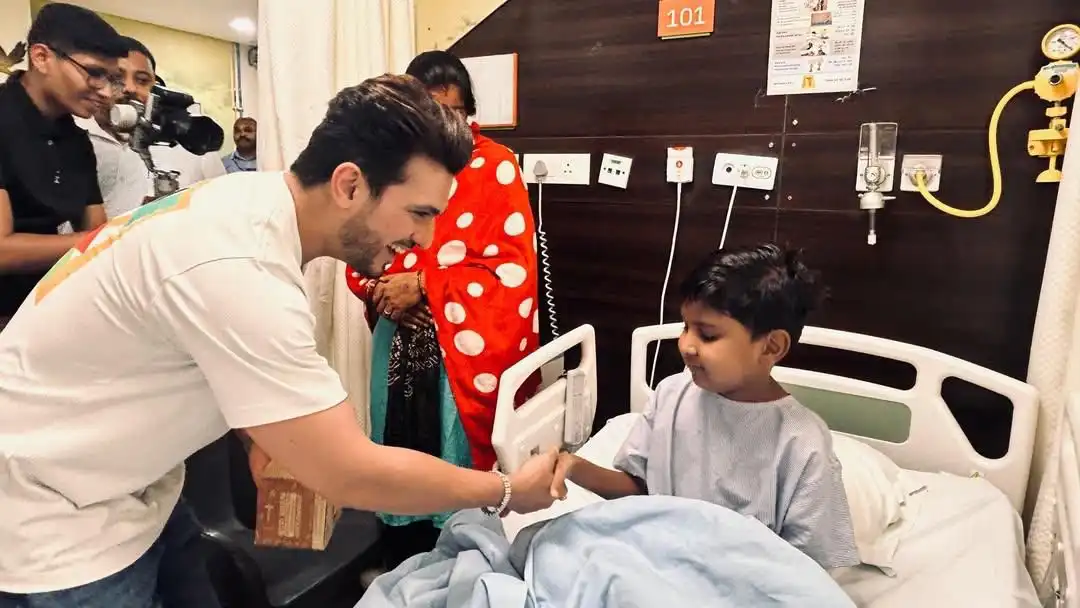 Arjun Bijlani Visits Cancer Patients in Chhattisgarh