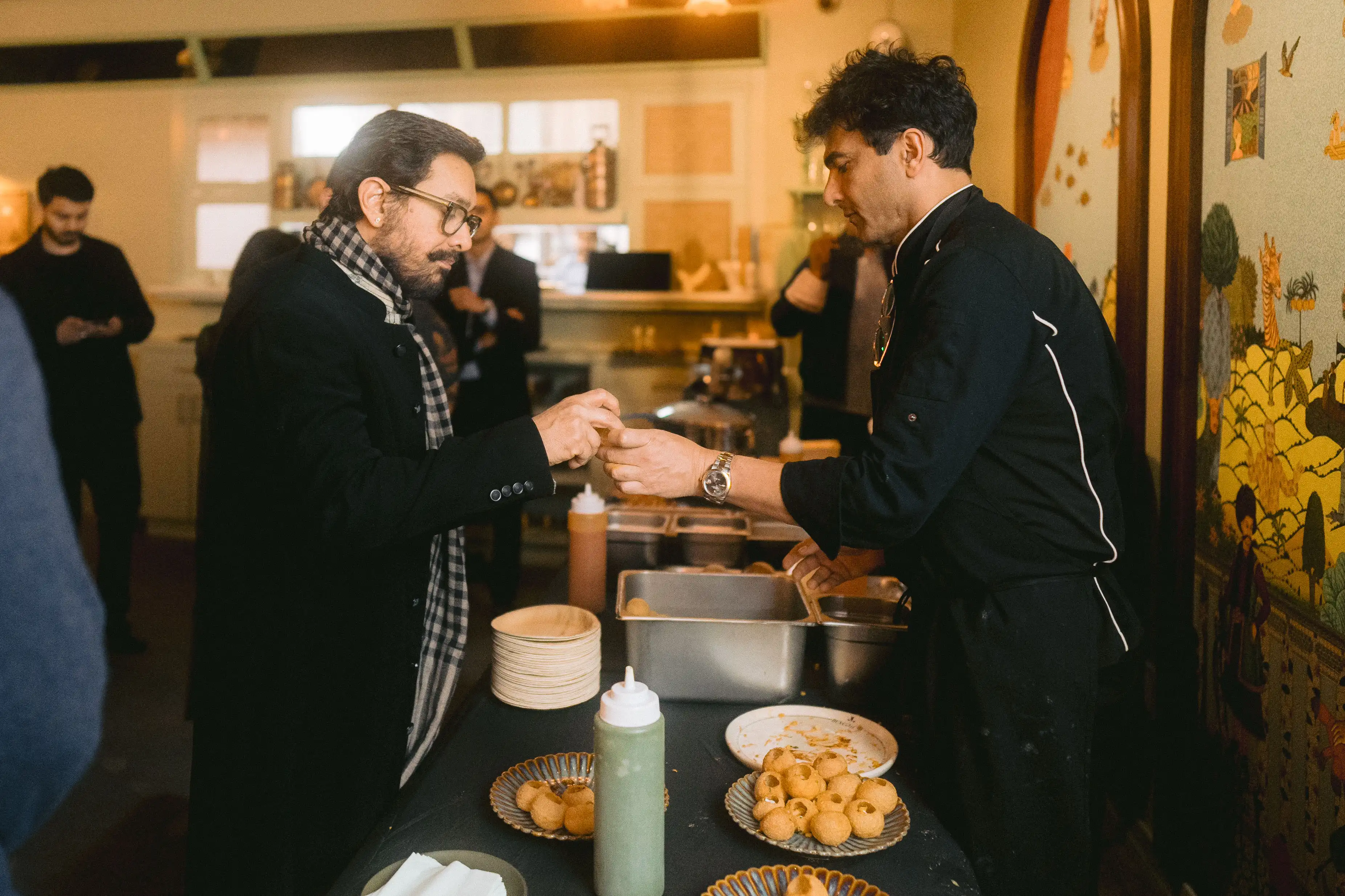 Aamir Khan along with Kiran Rao dine at Vikas Khanna’s Bungalow Restaurant