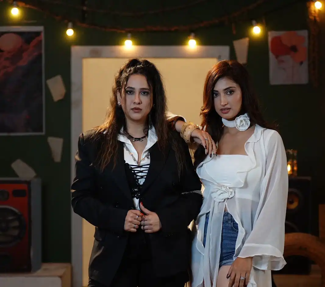 Punjab’s Sensation Isha Sharma Teams Up with Shilpa Joshi