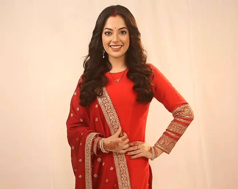 Seerat Kapoor joins &TV’s supernatural comedy Gharwali Pedwali as Savi!