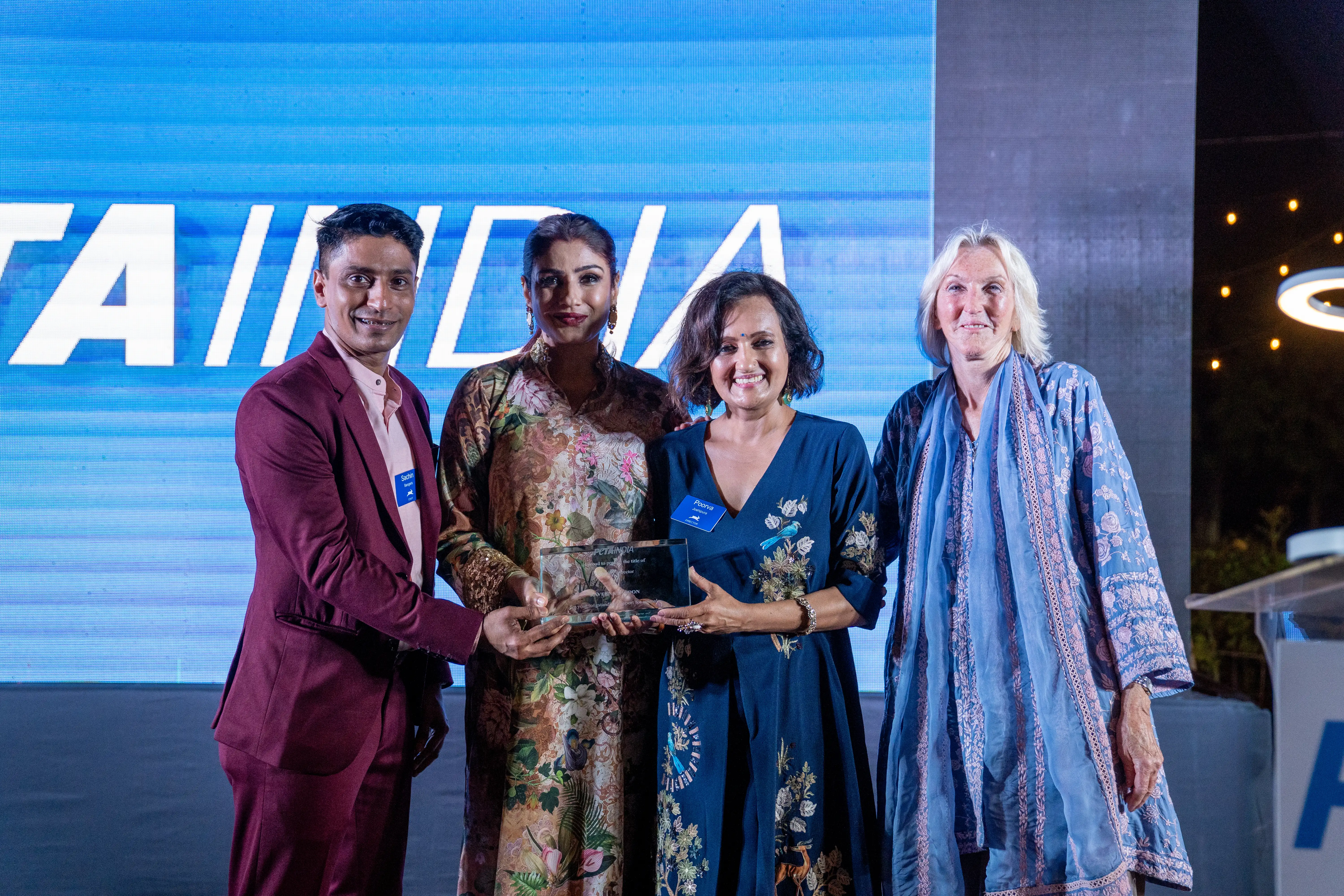 Raveena Tandon with Ingrid, Poorva and Sachin