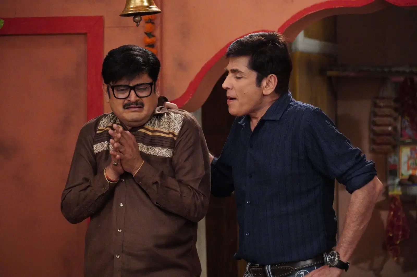 Bhabhiji Ghar Par Hain:Tiwari’s Sweet Secret