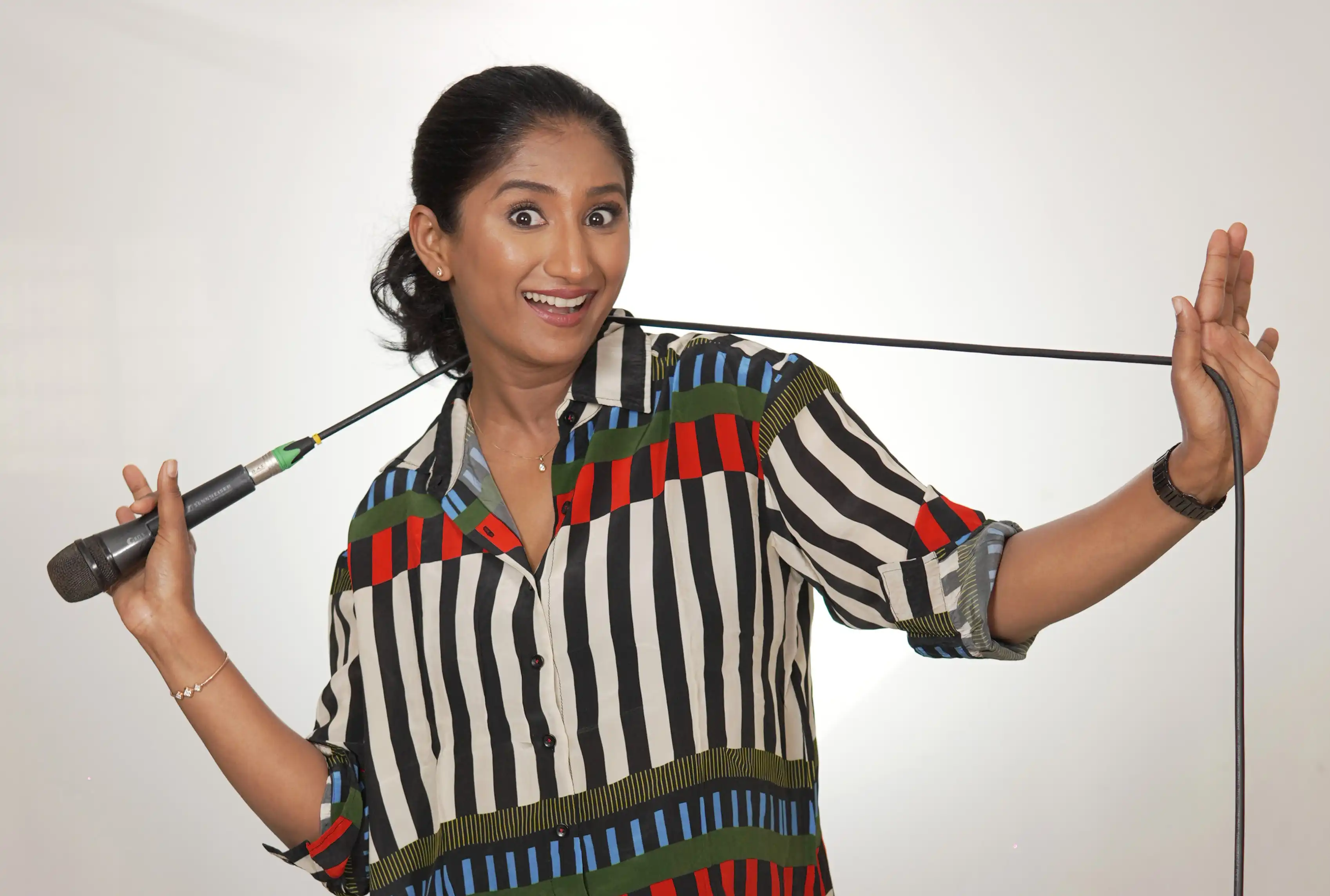 Comedian Aiyyo Shraddha brings her Global Comedy Hit ‘So Mini Things’ to Mumbai 