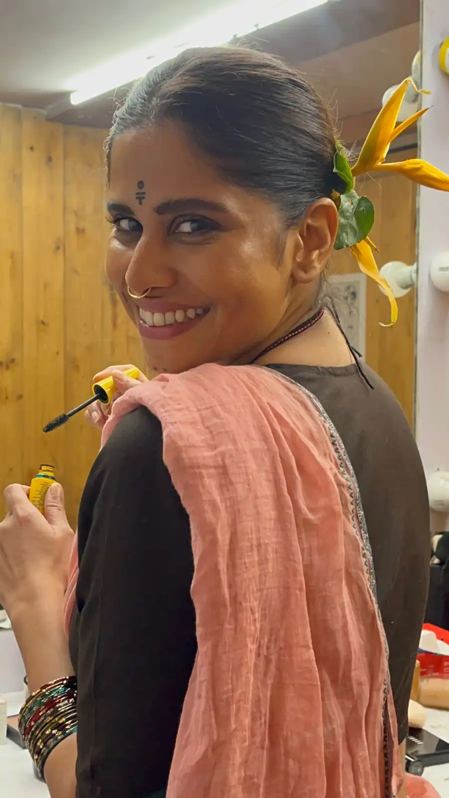 Sai Tamhankar as Samindri 