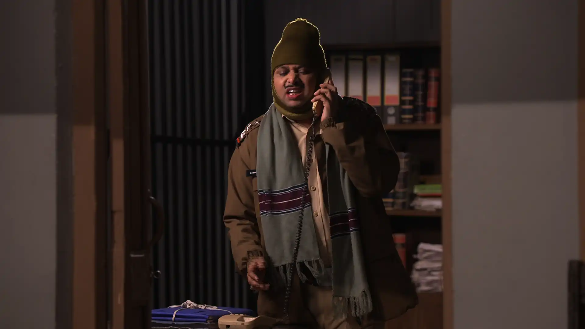 Happu Ki Ulatan Paltan:  Happu Saves Commissioner’s Life and Gets Extra Time for Being Late!