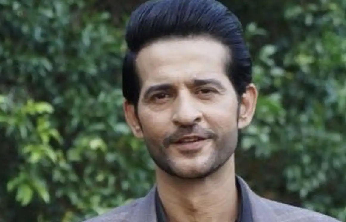 Hiten Tejwani steps aboard Sunjoy and Comall Waddhwa's ‘Meri Bhavya Life’