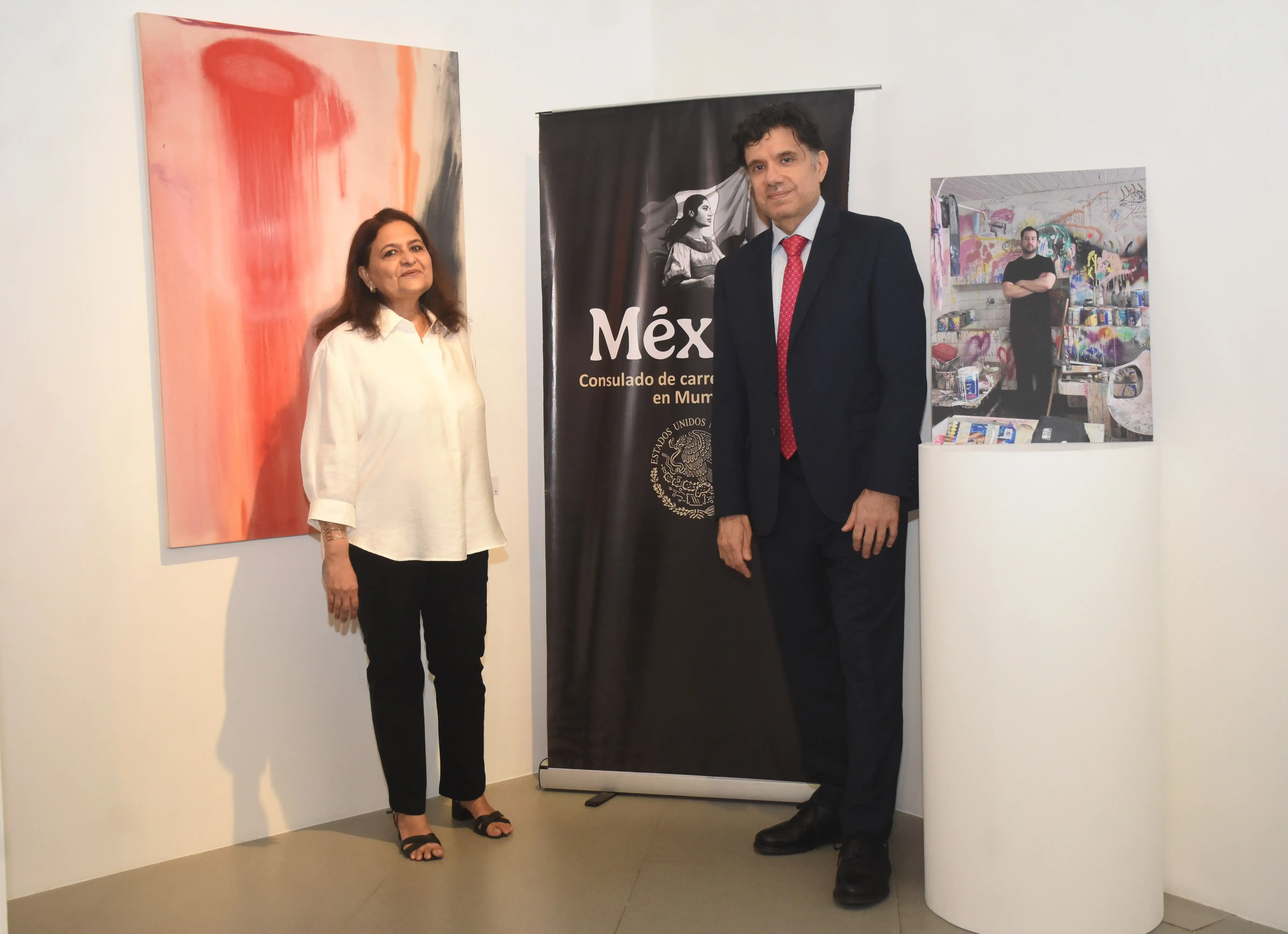 Consul General of Mexico in Mumbai Adolfo García Estrada Graces José Zendejas Foyo's 'Amores' Art Show