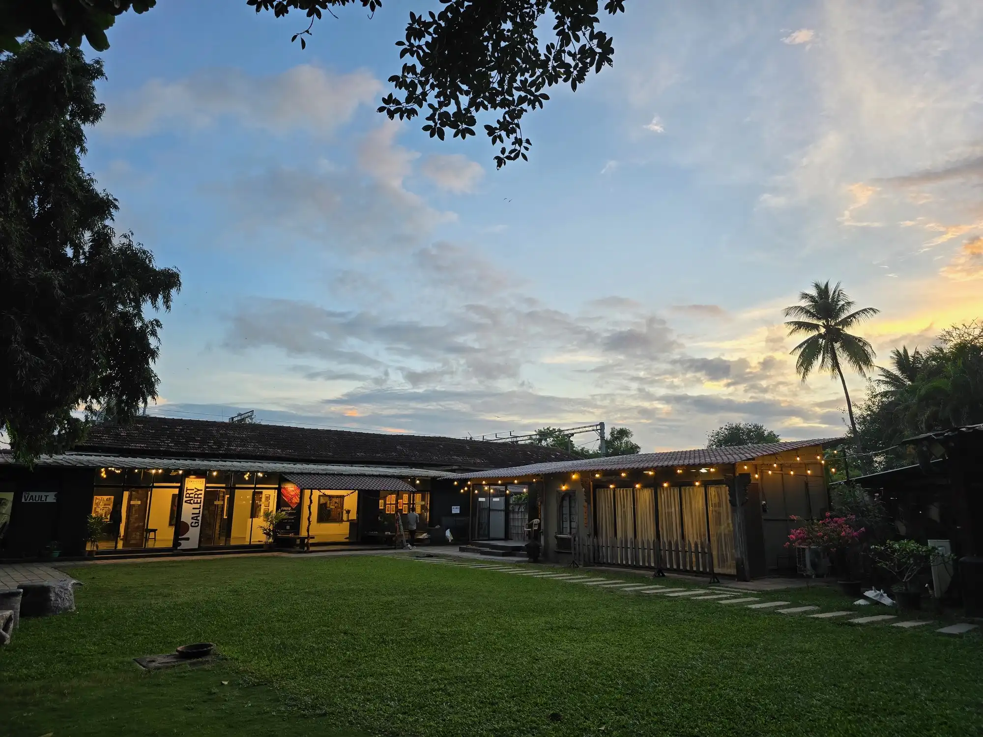 Pune Readers Come Together to Celebrate Manav Kaul’s World