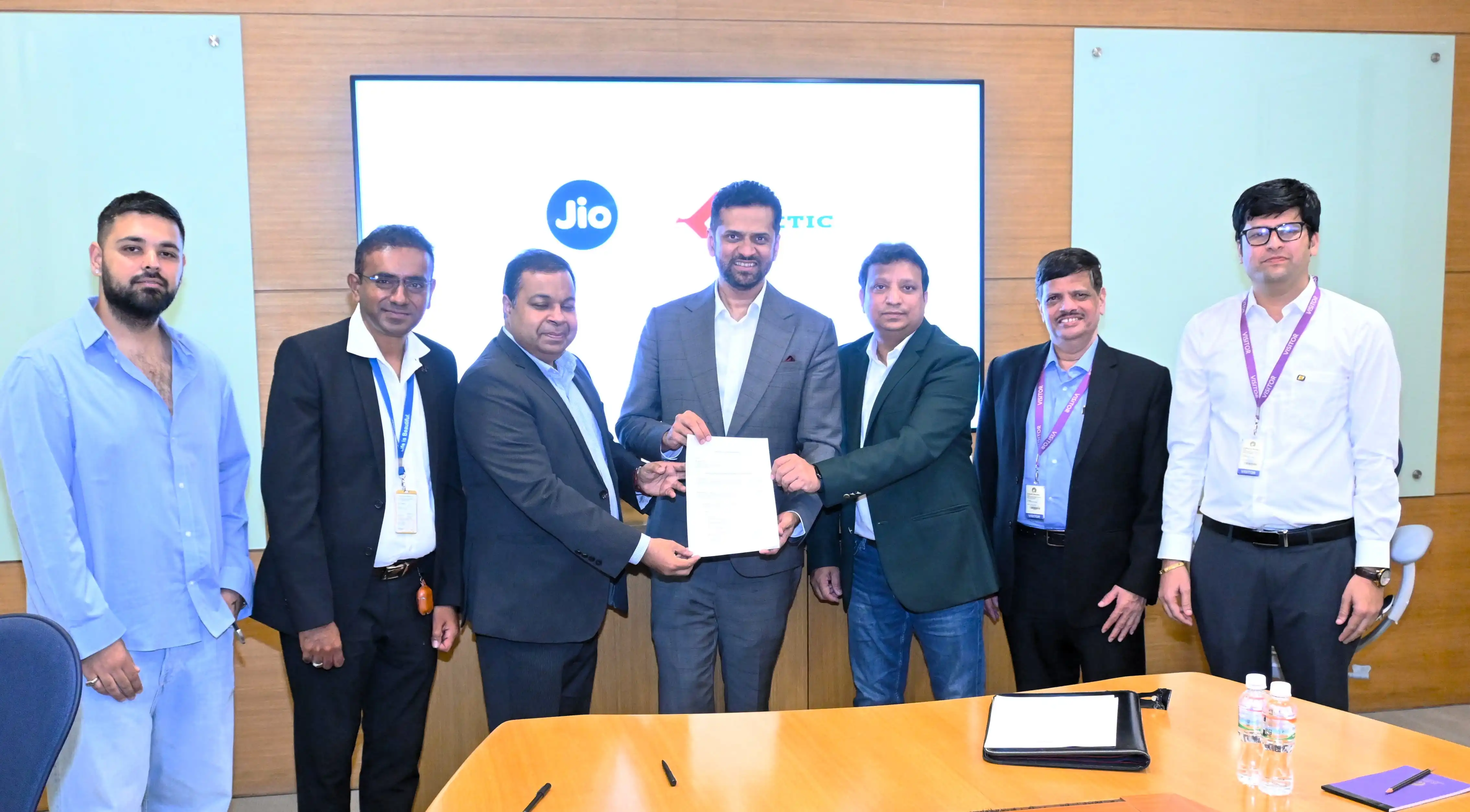 Kinetic Watts & Volts Joins Hands with Jio Things to Build India’s Next-Gen Connected EVs