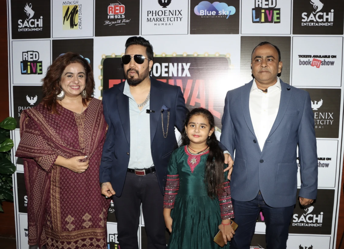  Mika Singh the ‘King of Pop’ to set Dublin Square ablaze on October 18