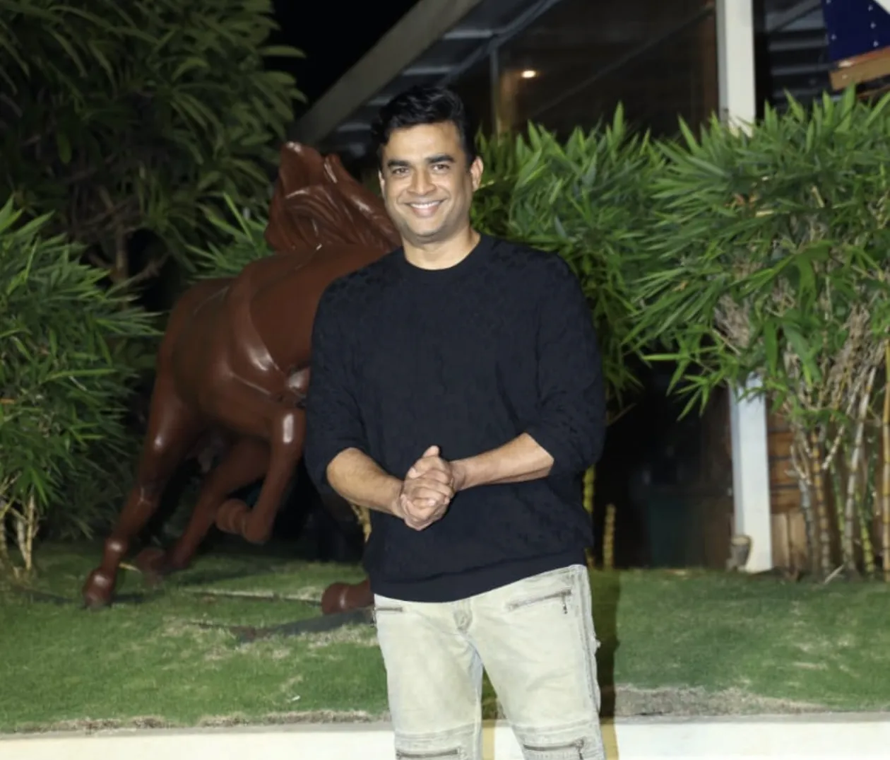 R Madhavan Spotted With An Unrecognizable Look