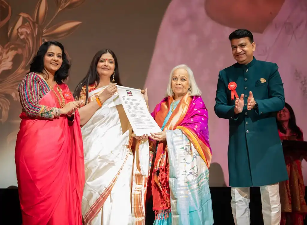 Marathi Stars Dazzle on NAFA’s Hollywood-Style Red Carpet!