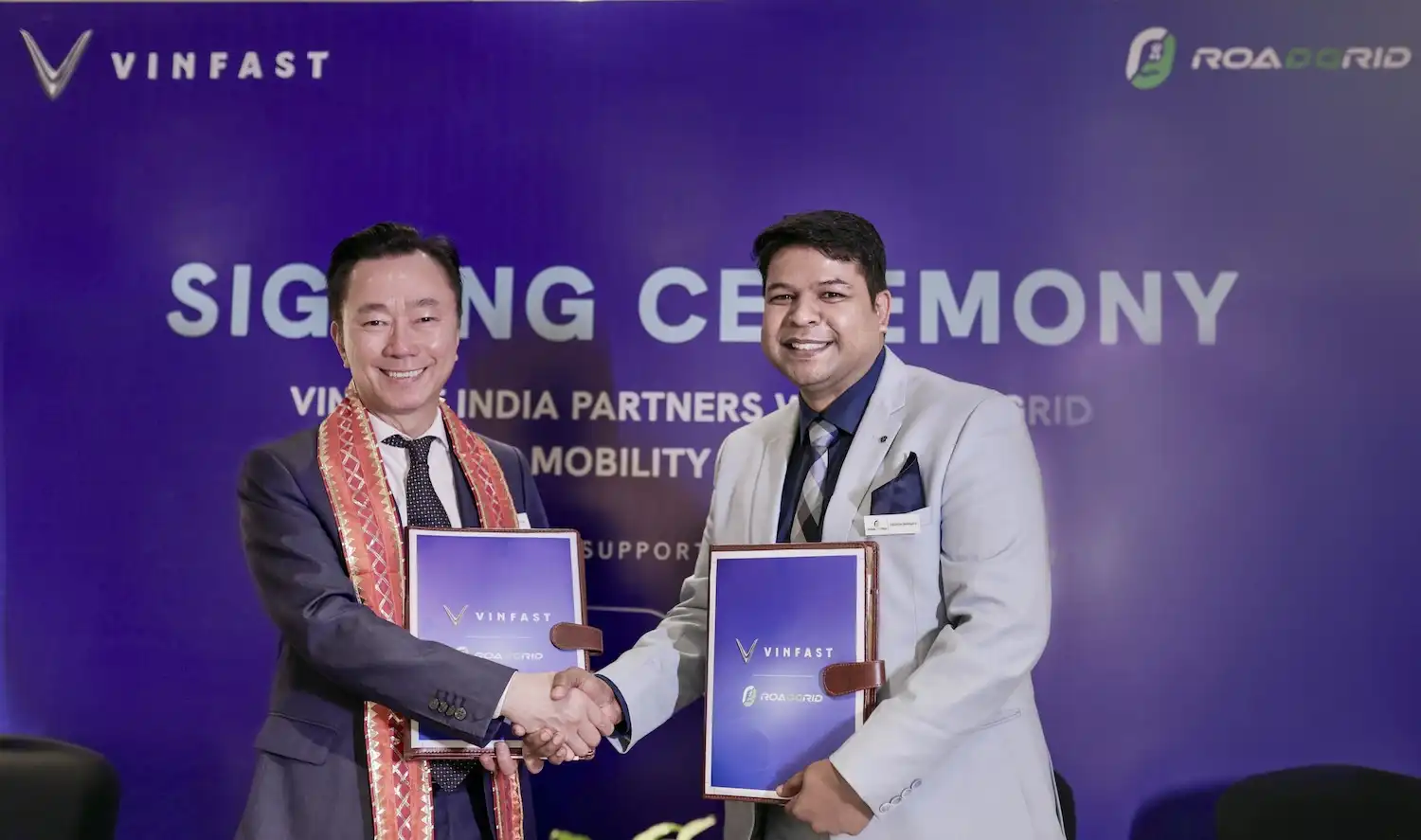 Vinfast Signs India's Roadgrid to Build Strong Charging And Aftersales Support