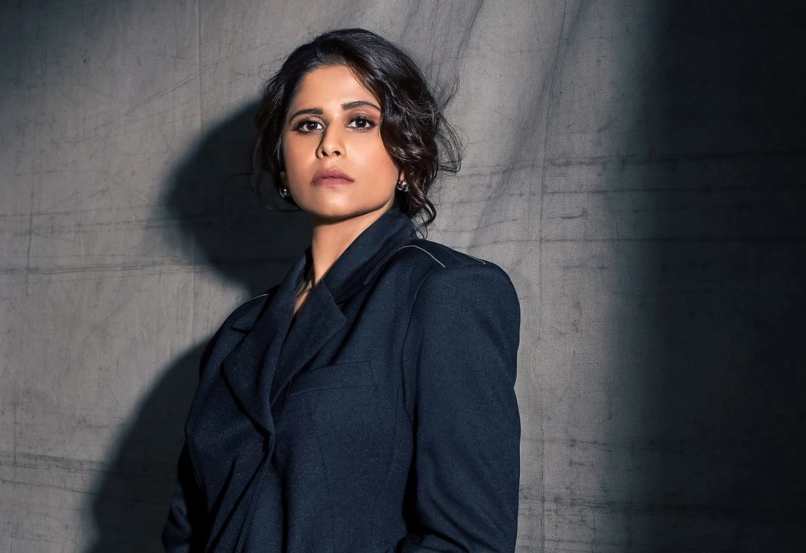 Sai Tamhankar mesmerizes the audience once again!