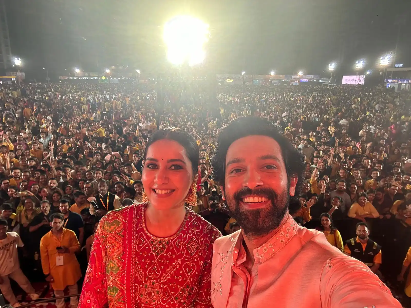 Raashii Khanna begins the promotions of ‘The Sabarmati Report’ on Navratri