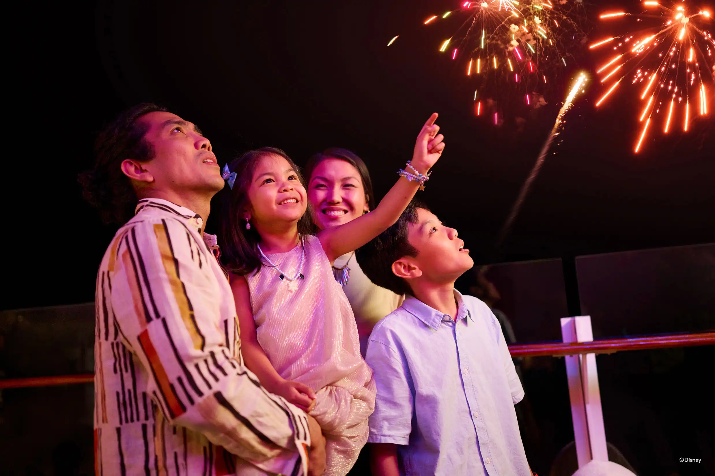  Disney Cruise Line Announces The Lion King-themed Fireworks Show Featuring Shah Rukh Khan