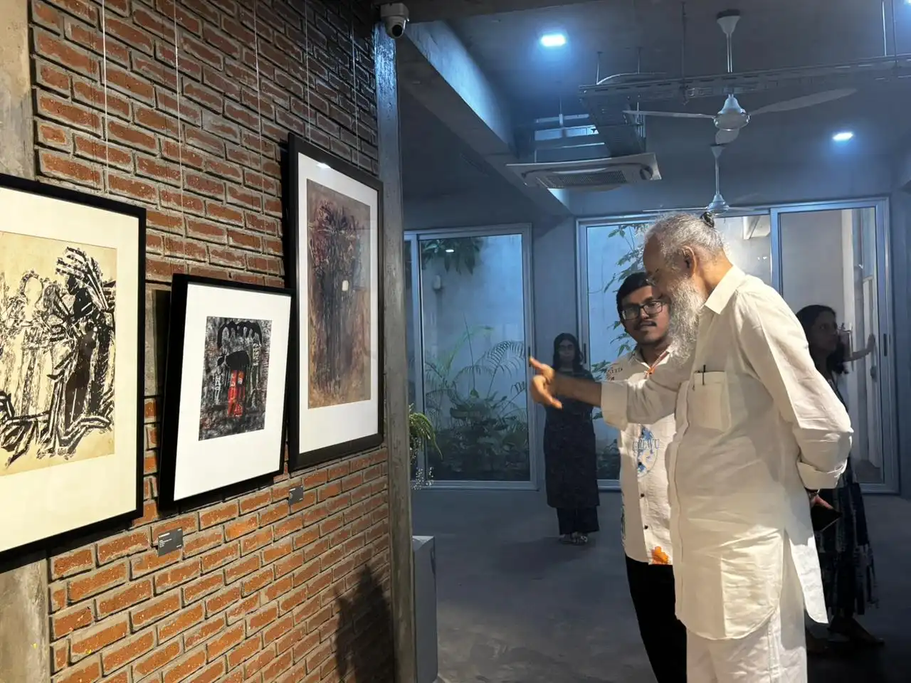 Ashvita’s Launches R Varadarajan's Exhibition