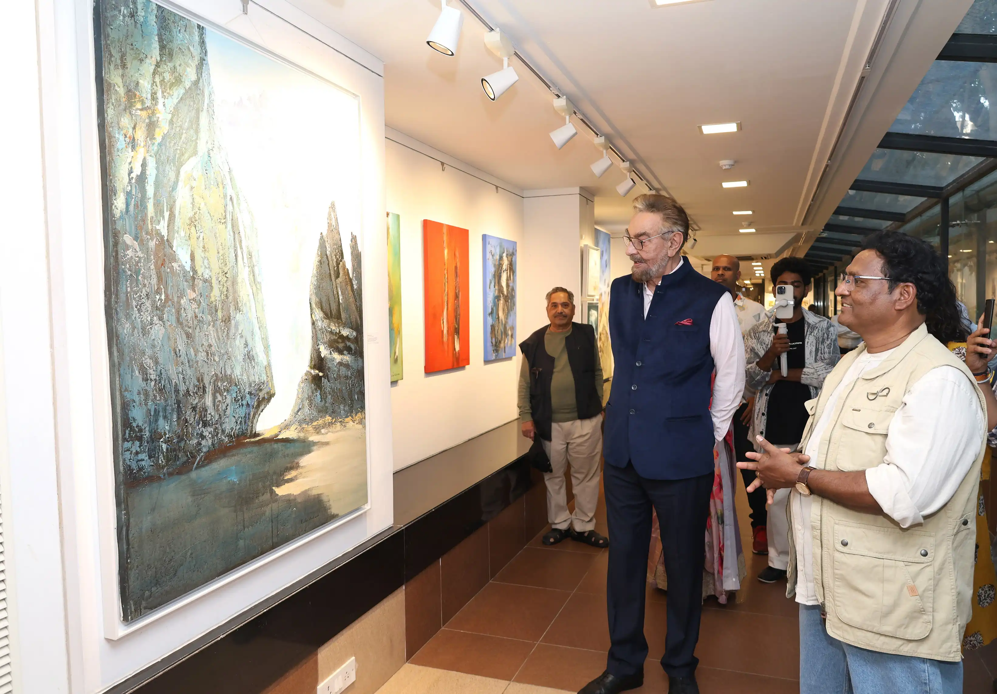 Kabir Bedi inaugurates artist Dilip Mali’s Whispers of Nature