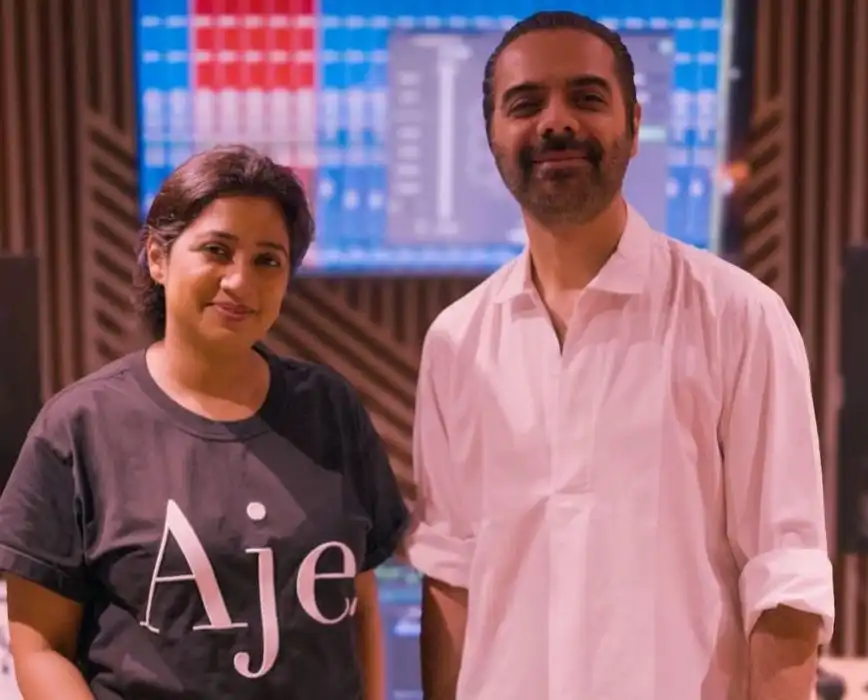 A studio picture of Shreya Ghoshal & Jigar has the internet guessing about Chand Mera Dil’s next song