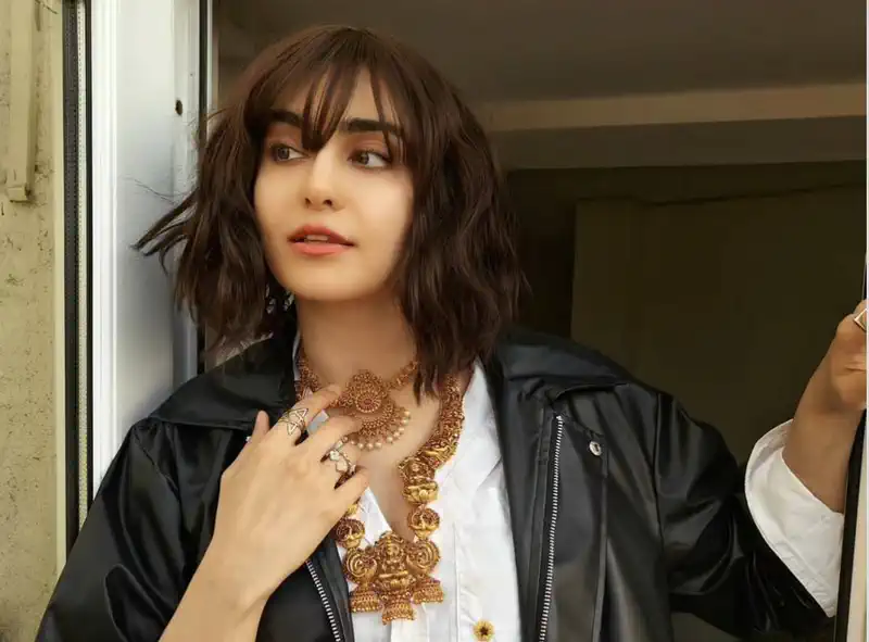  Adah Sharma's unique chic look at Heeramandi screening 