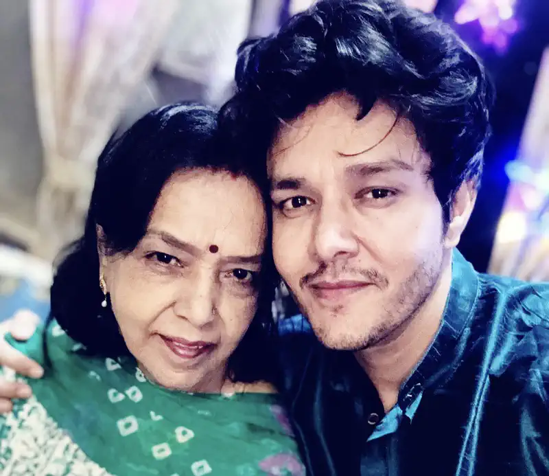 Aniruddh Dave Honors His Mom as His Biggest Cheerleader