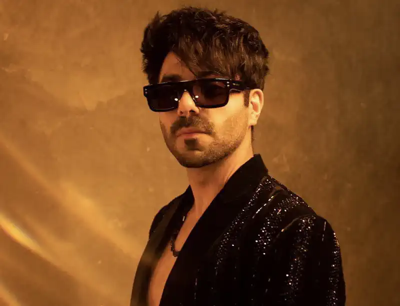 Aparshakti Khurana's song Apa Phir Milange is coming soon!