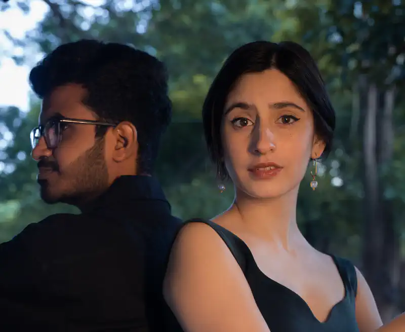 Artiste Dot. mixes contrasting sounds of jazz & pop in her New Single ‘Bus Station Poetry’