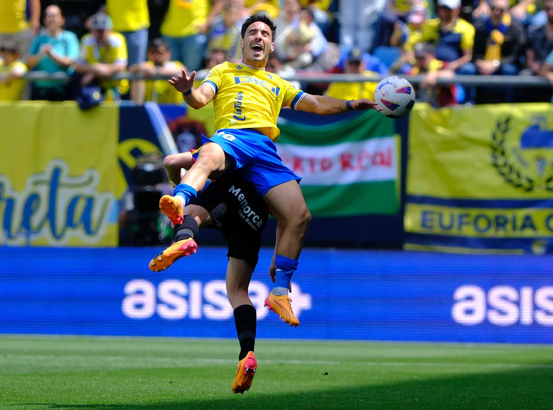 Barça and Real Sociedad meet on Monday to round-off a crucial weekend of action