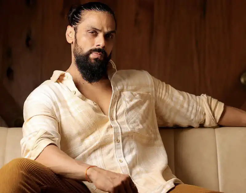 Bollywood  actor Arpit Ranka looks stunning in his new look!