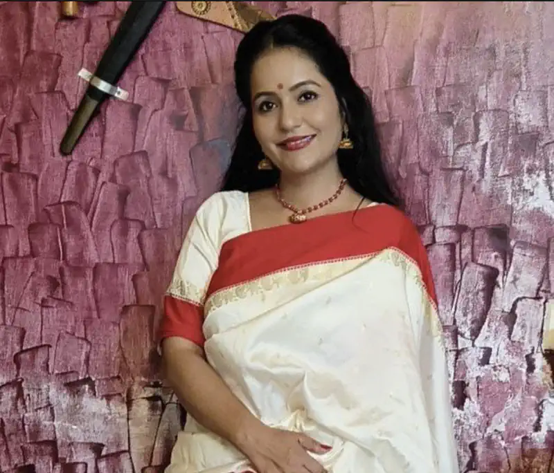  Charul Malik:  I do my own makeup for almost everything