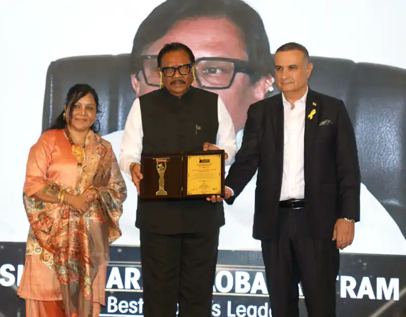  Dharamraobaba Atram honored with Best People Leader Award
