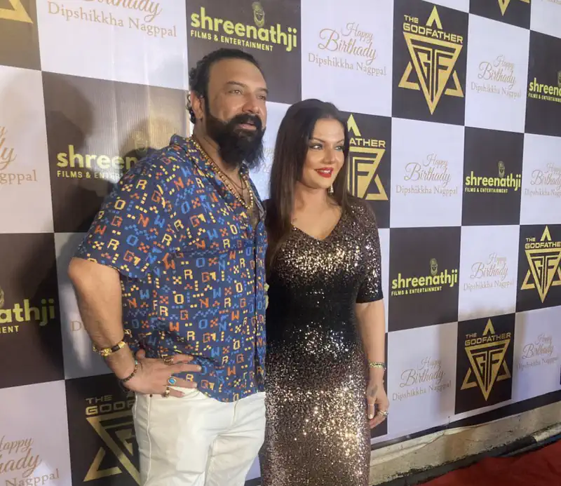 Dipshikkha Nagppal's Birthday party was a rocking affair!