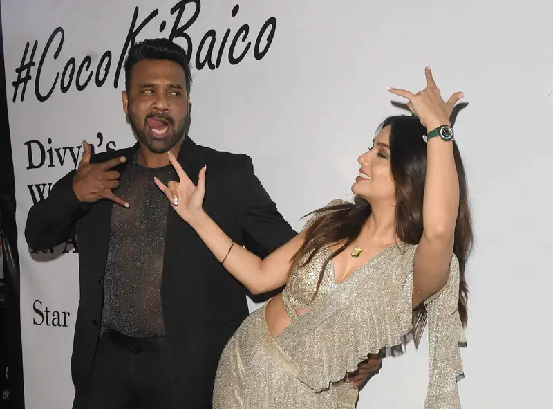 Divya Agarwal and Apurva Padgaonkar Host the Cocktail Bash