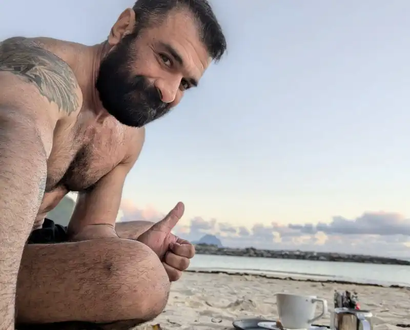 Eijaz Khan loves beaches!