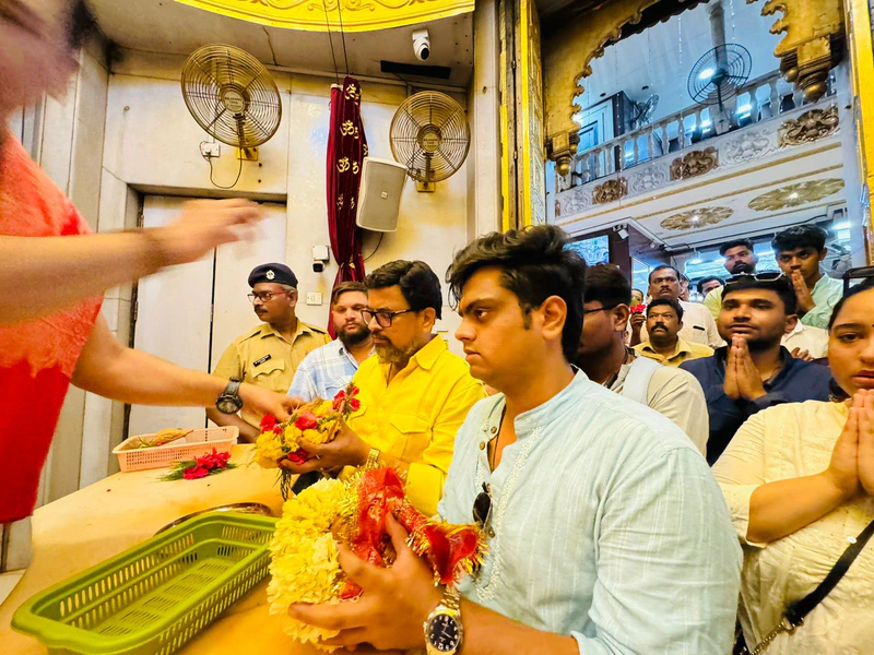 Father-Son Duo Sharad and Sneh Ponkshe Set to Shine Together