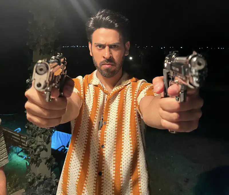 From Office Desks to Mysterious Lakes: Qabeer Singh's Role in Loop 11:47