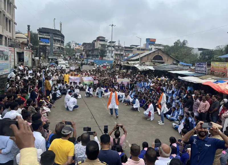 Impactful Performance by Swatantra Theatre on Safe Tourism at Lonavala Campaign