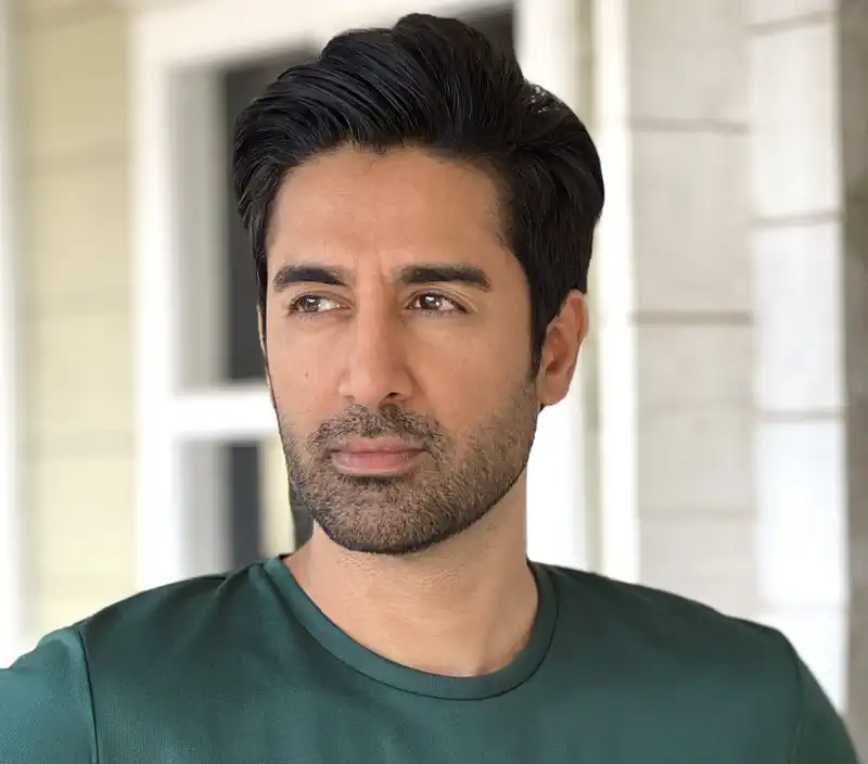 Ishaan Singh Manhas on balancing two shows: Both shows need a moustache look