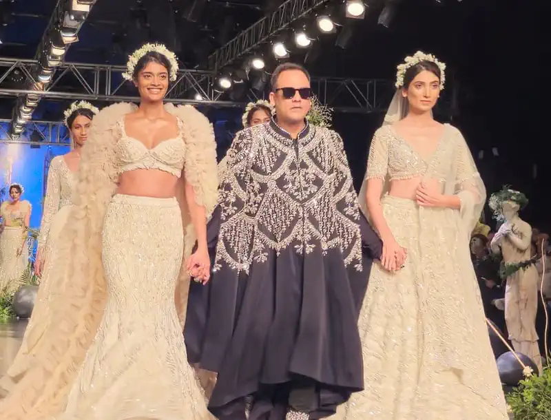 Lalit Dalmia Unveils Cosmic Queens