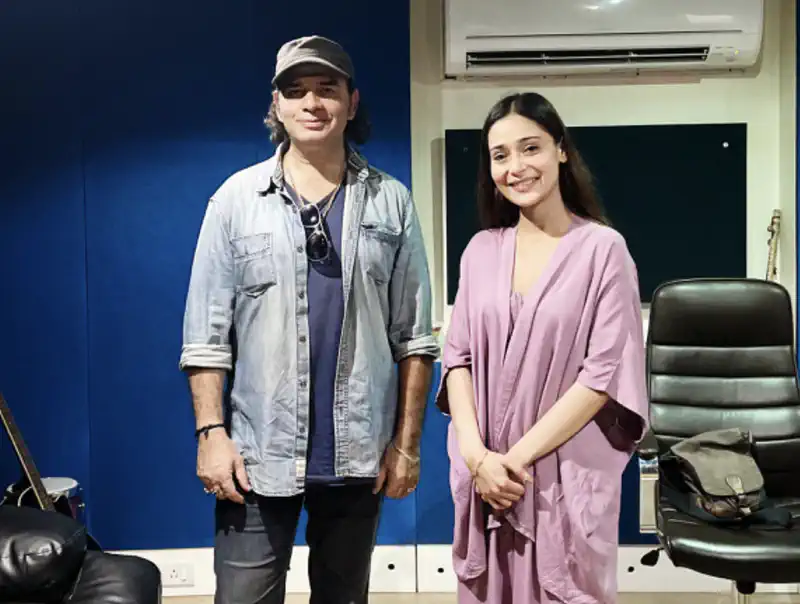 Mohit Chauhan Sings for Sara Khan's New Web Film, Choices