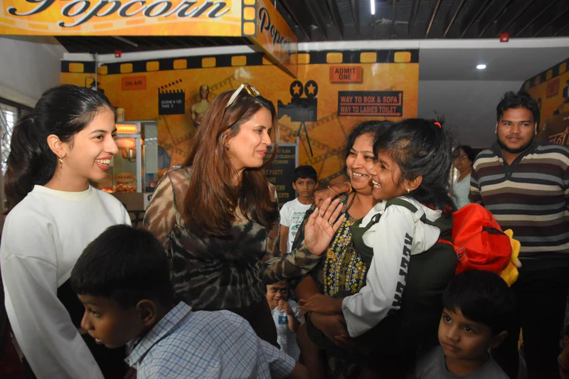 Mylek team touches hearts with special gesture 