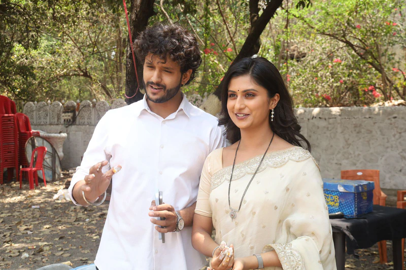 Pirticha Vanva Uri Petla crosses 400 episodes