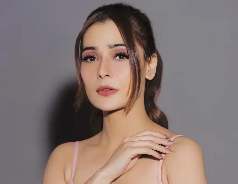 Sara Khan is happy with the response to Guilt 3, says she lives her characters