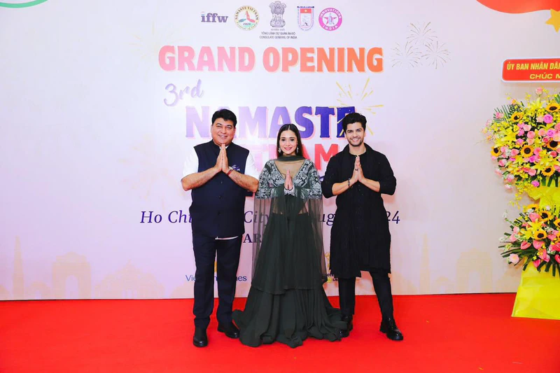 Sara Khan Represents India at the Namaste Vietnam Festival