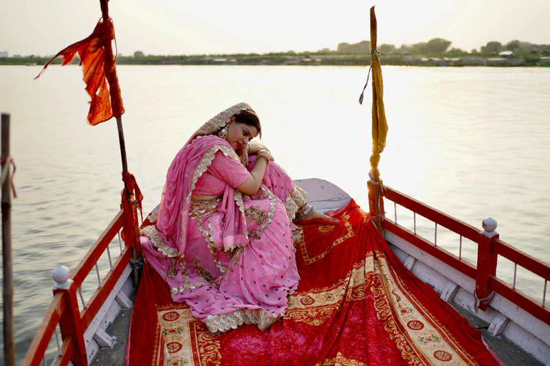  Sneha Wagh turns director- producer with music video 'Radha Raman Mero'